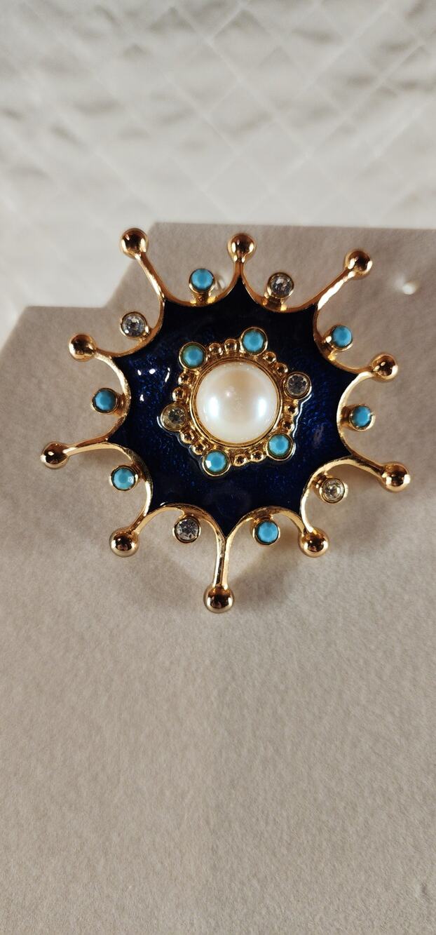 Vintage Jose Maria Barrera for Avon Roman Holiday Starburst Brooch Pendant
